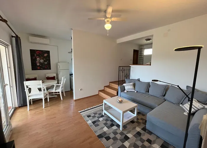 Family Friendly House With A Swimming Pool Donji Zagon, Novi Vinodolski - 20568 Casa de Férias